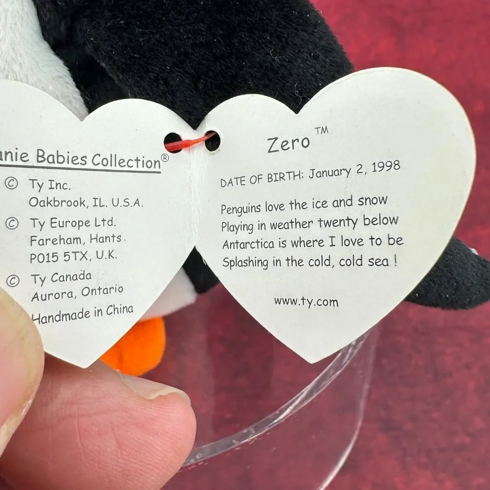 1998 RARE AND RETIRED TY BABY ZERO THE PENQUIN WITH CHRSTMAS SANTA HAT 6